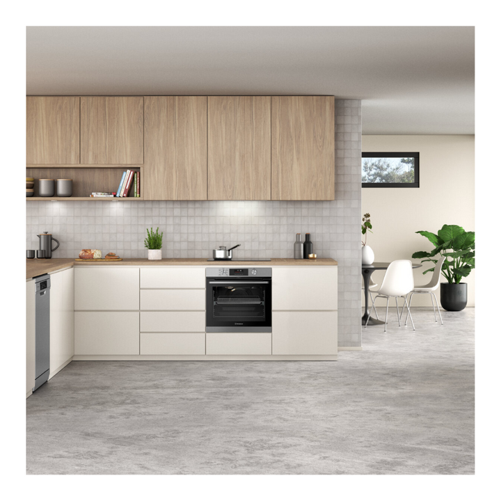 Westinghouse 60cm multi-function 10 Pyrolytic Oven with AirFry - Brisbane Home Appliances
