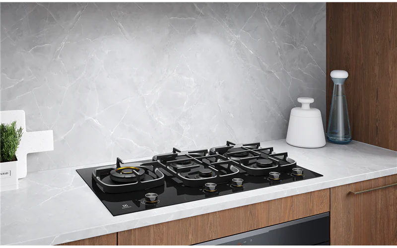 Electrolux 90cm Ceramic Glass 5 burner gas cooktop - Brisbane Home Appliances